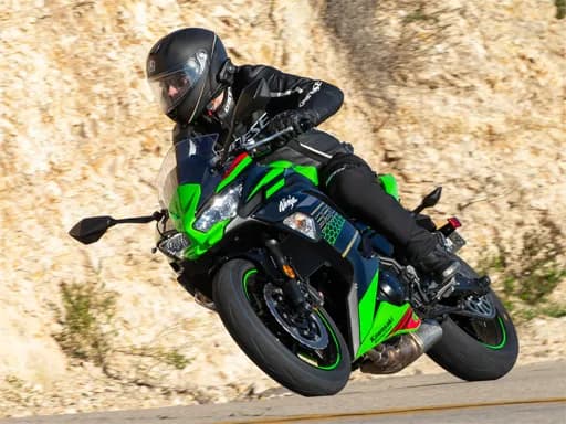 Kawasaki Ninja 650 Bulmacası